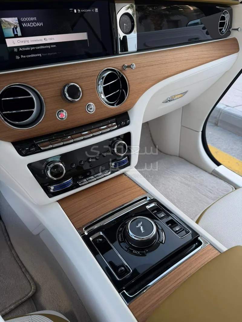 2024 رولز رويس سبيكتر