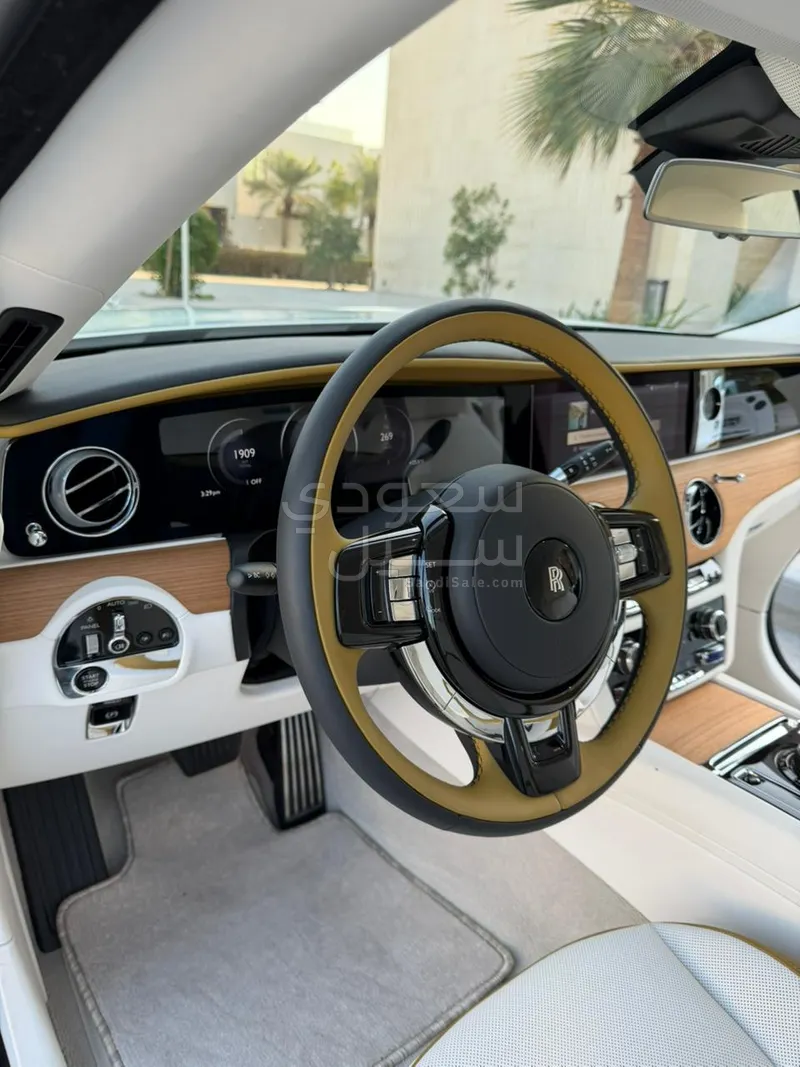 2024 رولز رويس سبيكتر