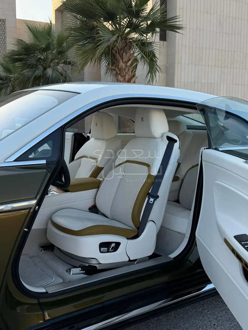 2024 رولز رويس سبيكتر