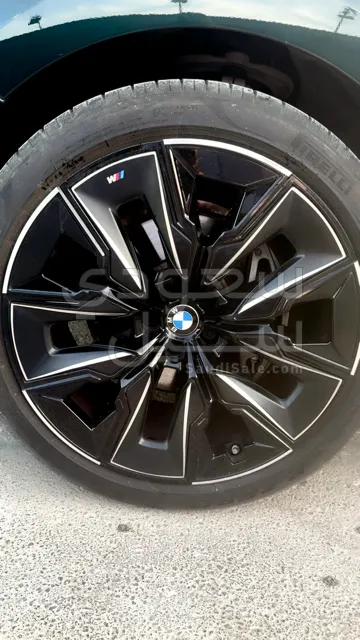 2025 بي ام دبليو الفئة السابعة 735 إل أي