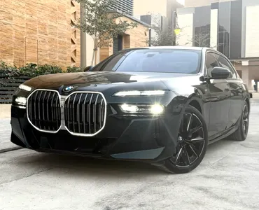 2025 بي ام دبليو الفئة السابعة 735 إل أي