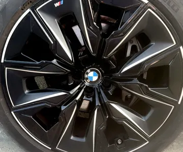 2025 بي ام دبليو الفئة السابعة 735 إل أي