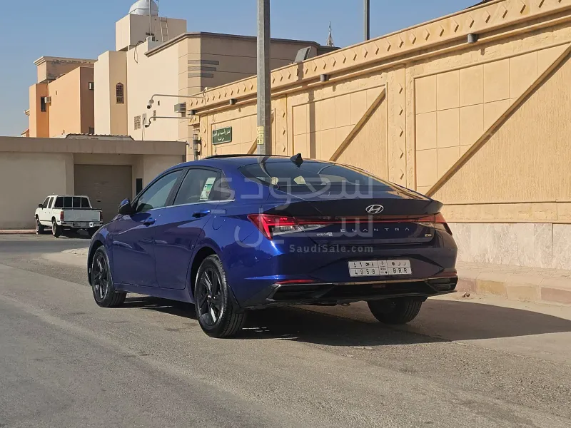 2022 هيونداي النترا سمارت