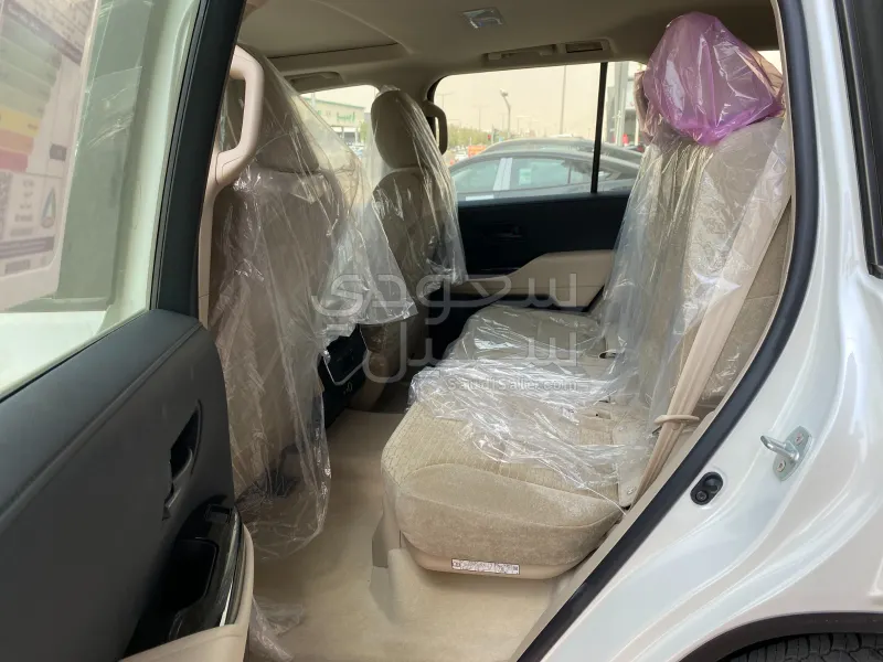 2025 تويوتا لاند كروزر جي اكس ار2