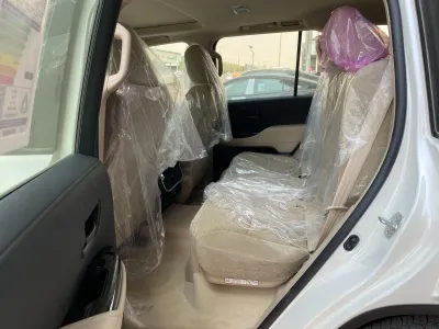 2025 تويوتا لاند كروزر جي اكس ار2