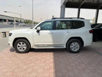 2025 تويوتا لاند كروزر جي اكس ار2