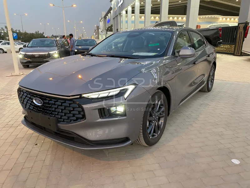 2026 فورد توروس تايتينيوم