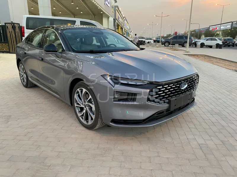 2026 فورد توروس تايتينيوم