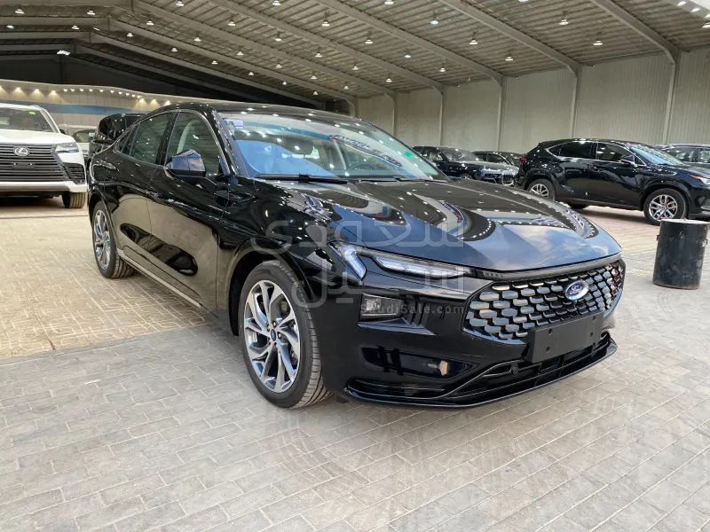 2026 فورد توروس تايتينيوم