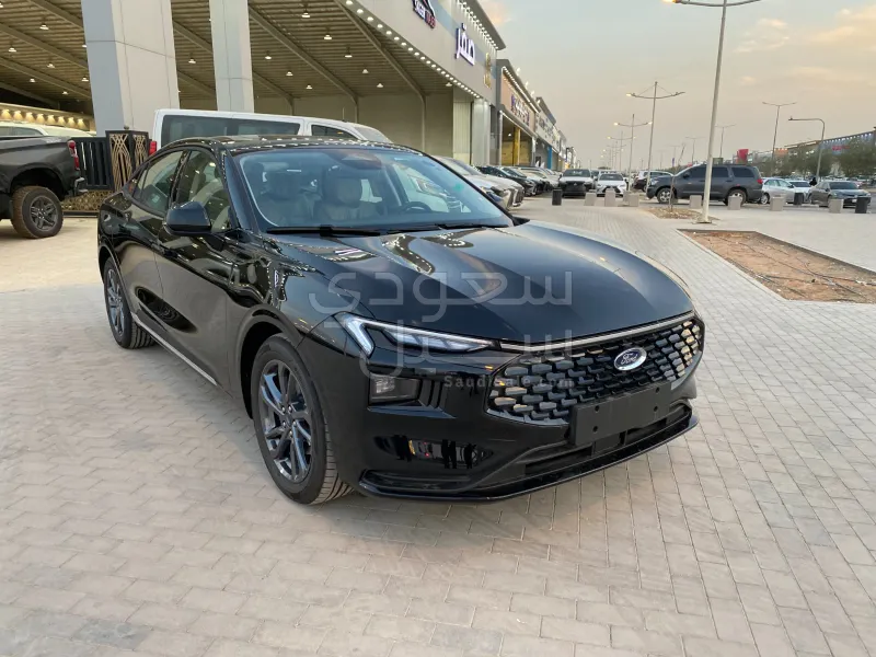 2026 فورد توروس ترند