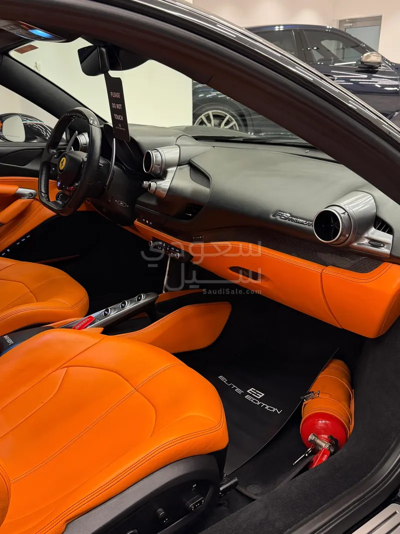 2020 فيراري اف 8 تريبوتو