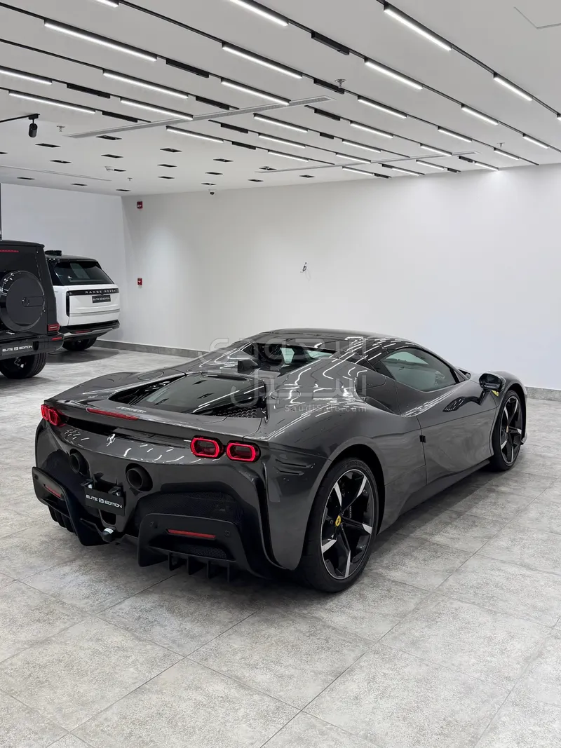2023 فيراري اس اف 90 سبايدر