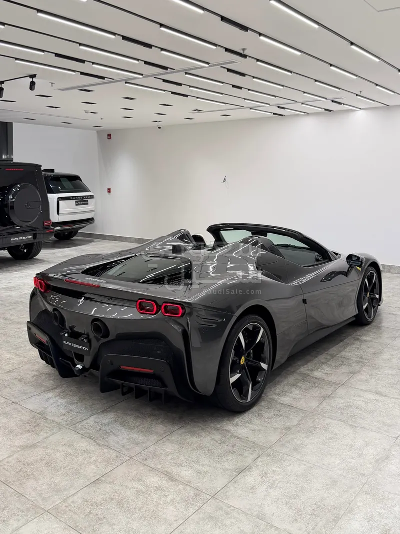 2023 فيراري اس اف 90 سبايدر