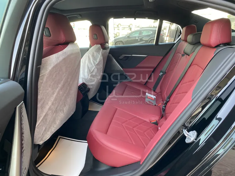 2026 بي ام دبليو الفئة الخامسة 520 أي