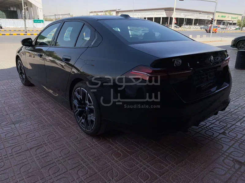 2026 بي ام دبليو الفئة الخامسة 520 أي