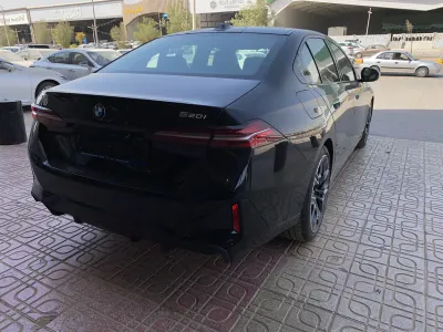 2026 بي ام دبليو الفئة الخامسة 520 أي