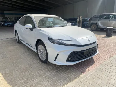 2025 تويوتا كامري ال اي