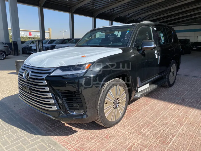 2025 لكزس إل إكس 600