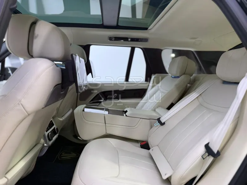 2025 لاند روفر رينج روفر اوتوبيوغرافي