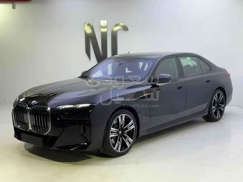 2026 بي ام دبليو الفئة السابعة 735أي