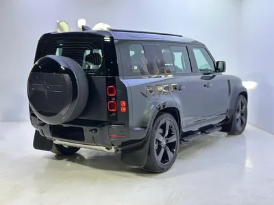 2025 لاند روفر ديفيندر اتش اس اي