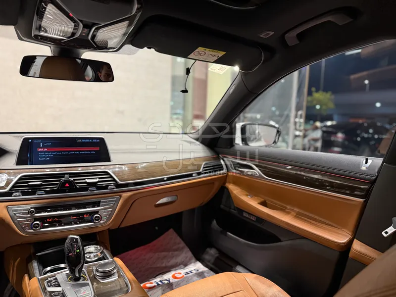 2016 بي ام دبليو الفئة السابعة 730 إل أي