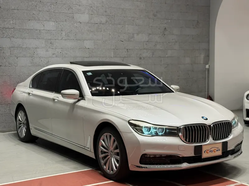 2016 بي ام دبليو الفئة السابعة 730 إل أي