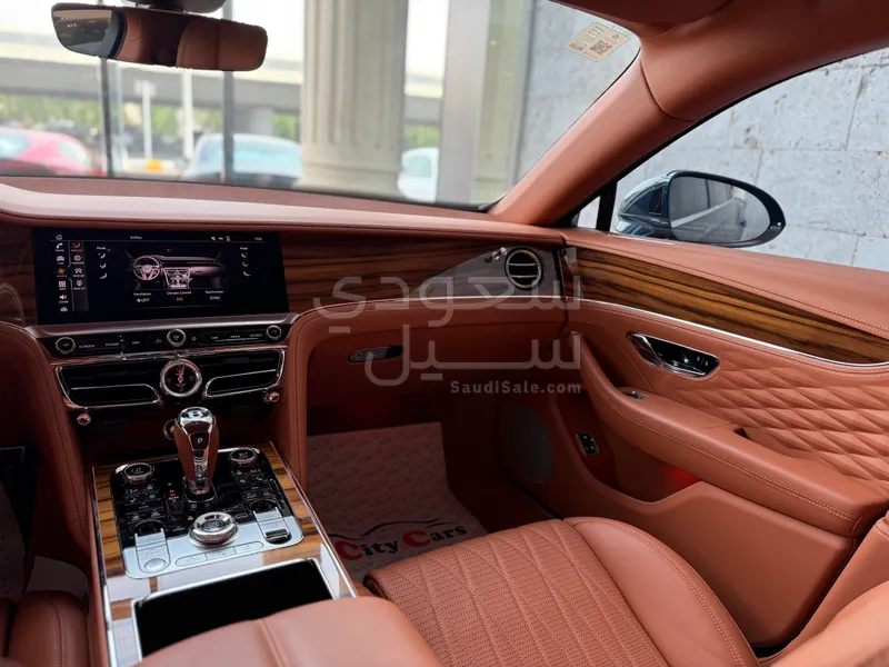 2022 بنتلي كونتيننتل فلاينج سبير