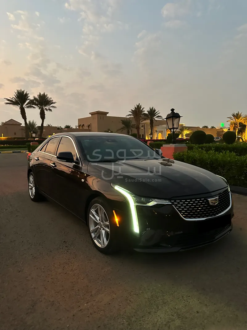 2021 كاديلاك سي تي 4