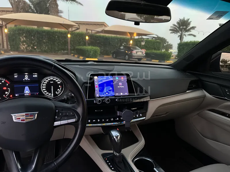 2021 كاديلاك سي تي 4