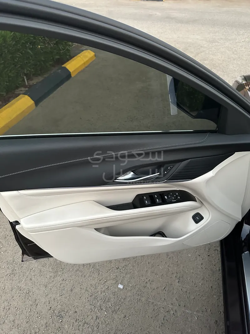 2021 كاديلاك سي تي 4