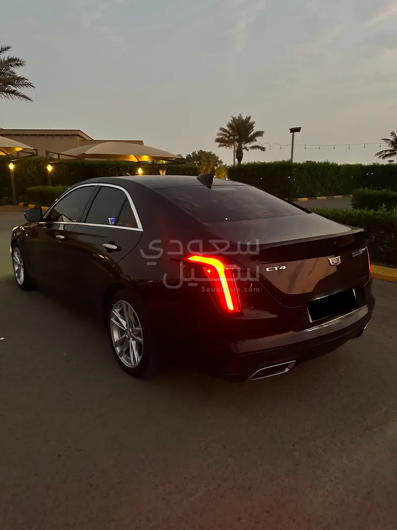 2021 كاديلاك سي تي 4