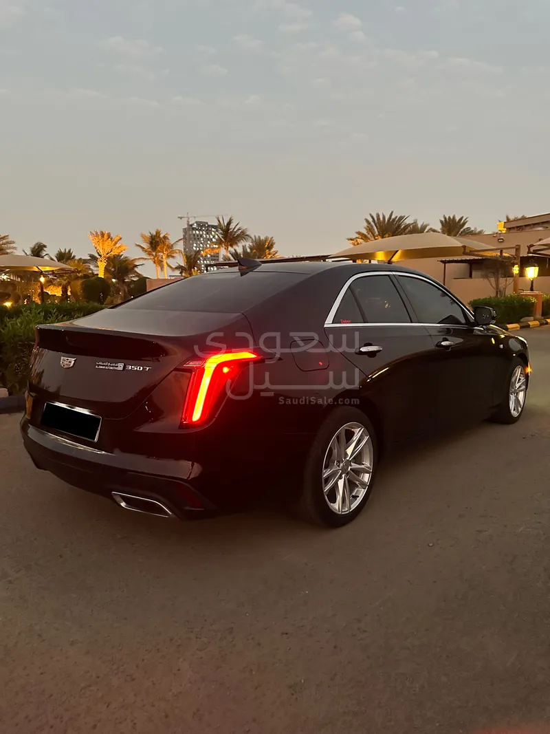 2021 كاديلاك سي تي 4