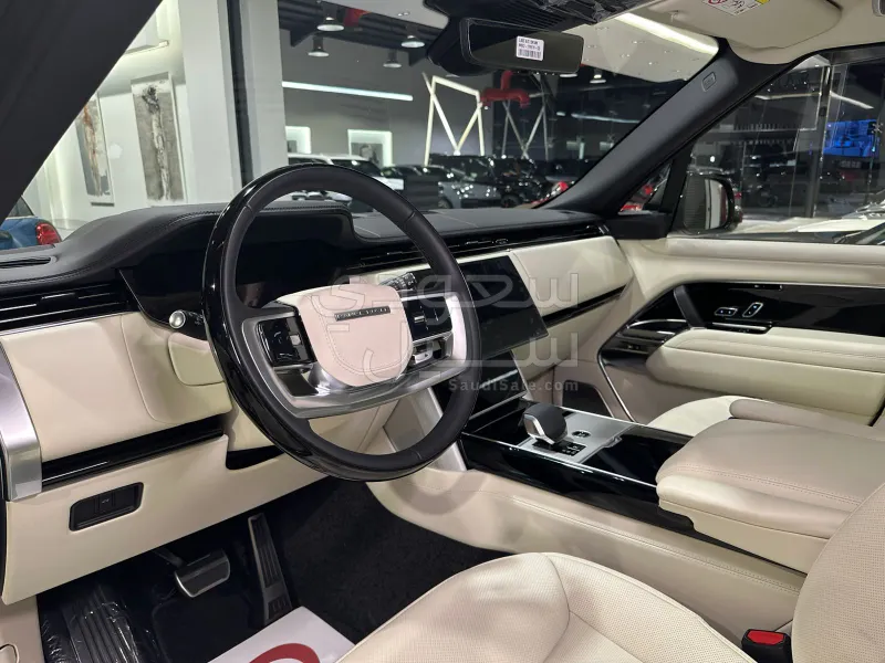 2025 لاند روفر رينج روفر اوتوبيوغرافي