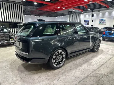 2025 لاند روفر رينج روفر اوتوبيوغرافي