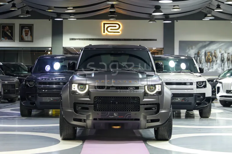 2025 لاند روفر ديفيندر اوكتا