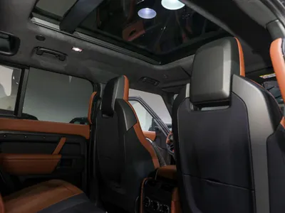 2025 لاند روفر ديفيندر اوكتا