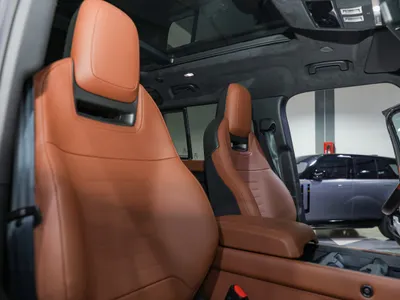 2025 لاند روفر ديفيندر اوكتا