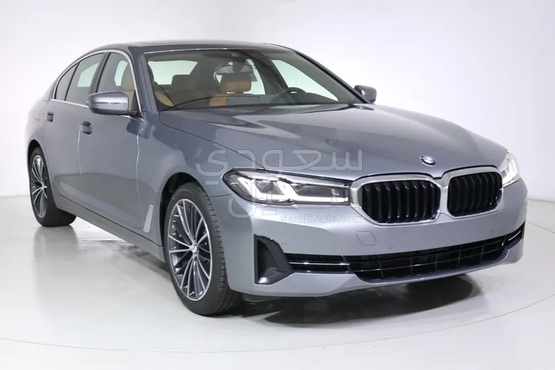 2023 بي ام دبليو الفئة الخامسة 520 أي