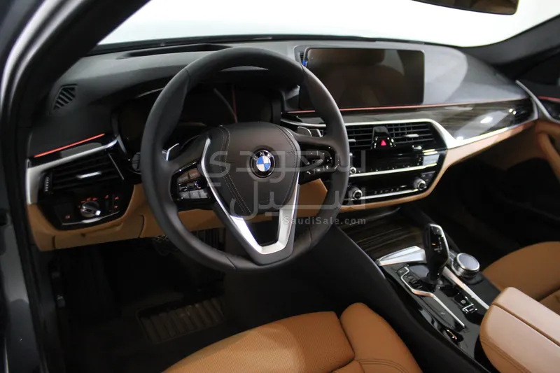 2023 بي ام دبليو الفئة الخامسة 520 أي