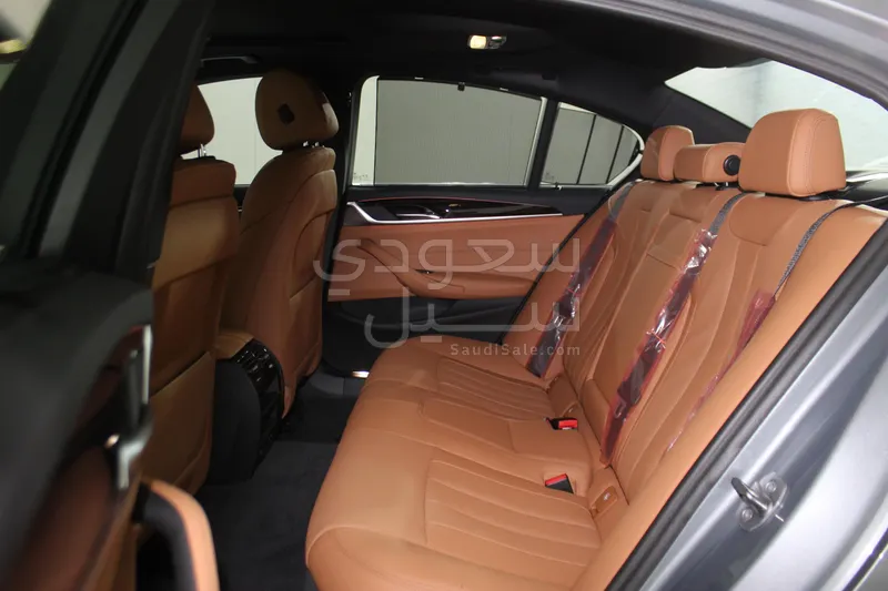 2023 بي ام دبليو الفئة الخامسة 520 أي