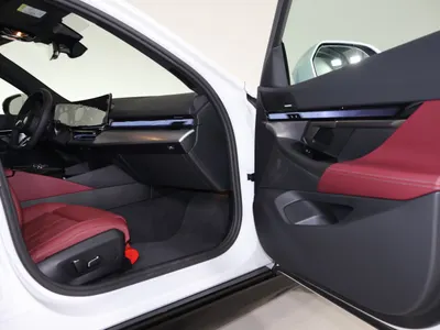 2026 بي ام دبليو الفئة الخامسة 520 أي إم كت