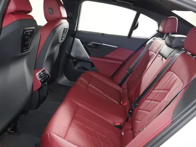 2026 بي ام دبليو الفئة الخامسة 520 أي إم كت