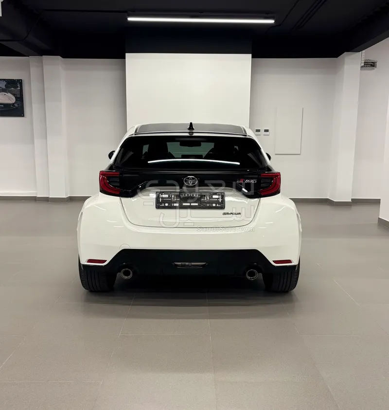 2023 تويوتا ياريس جي ار