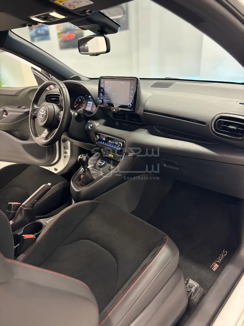 2023 تويوتا ياريس جي ار