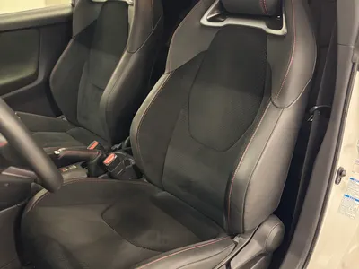 2023 تويوتا ياريس جي ار