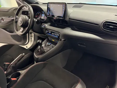 2023 تويوتا ياريس جي ار