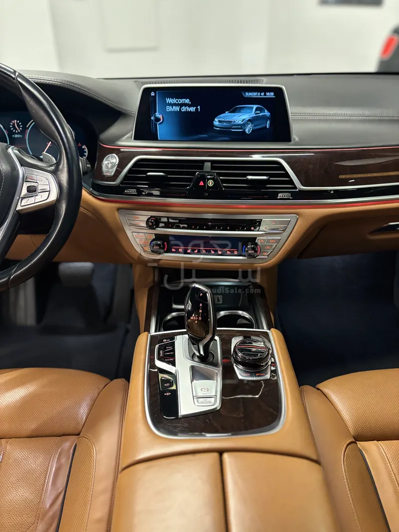 2016 بي ام دبليو الفئة السابعة 740 إل أي