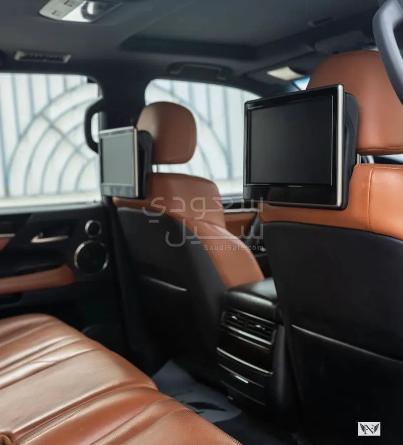 2018 لكزس إل إكس 570 اس