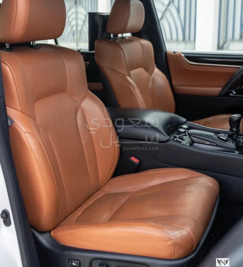 2018 لكزس إل إكس 570 اس